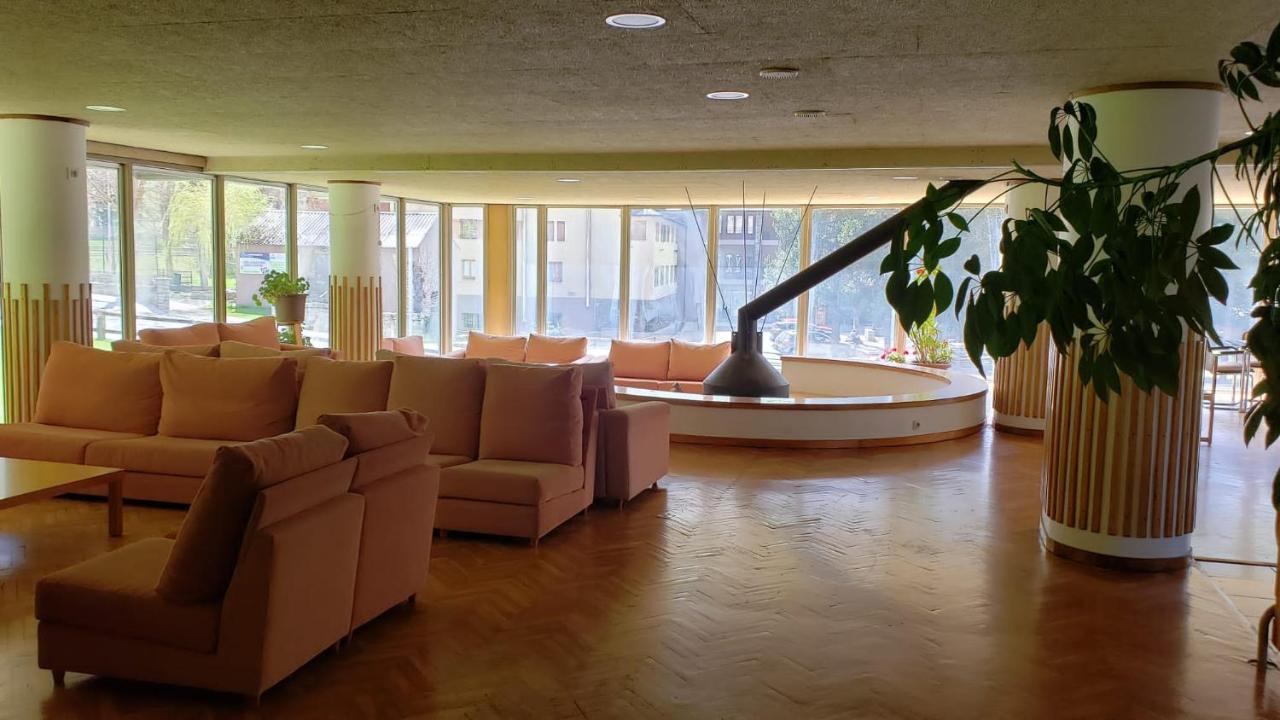 Studio In Residencia Maresme Neu - La Molina ラ・モリーナ エクステリア 写真